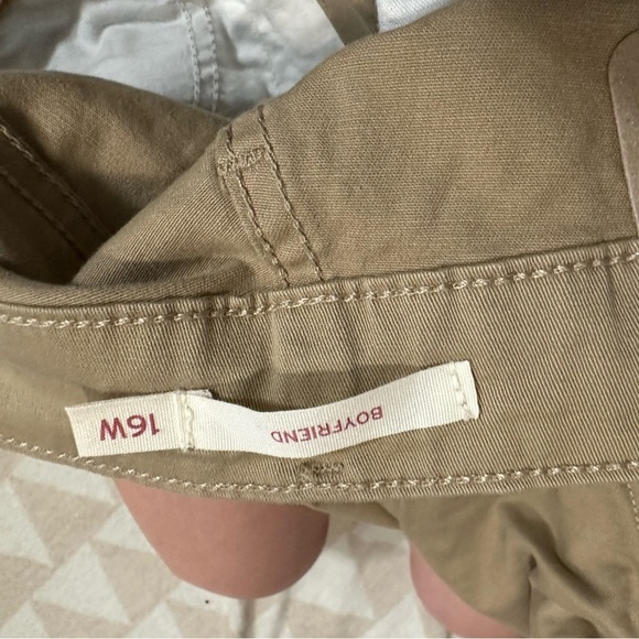 Levi’s mid rise boyfriend jeans khaki twill - Picture 4 of 5